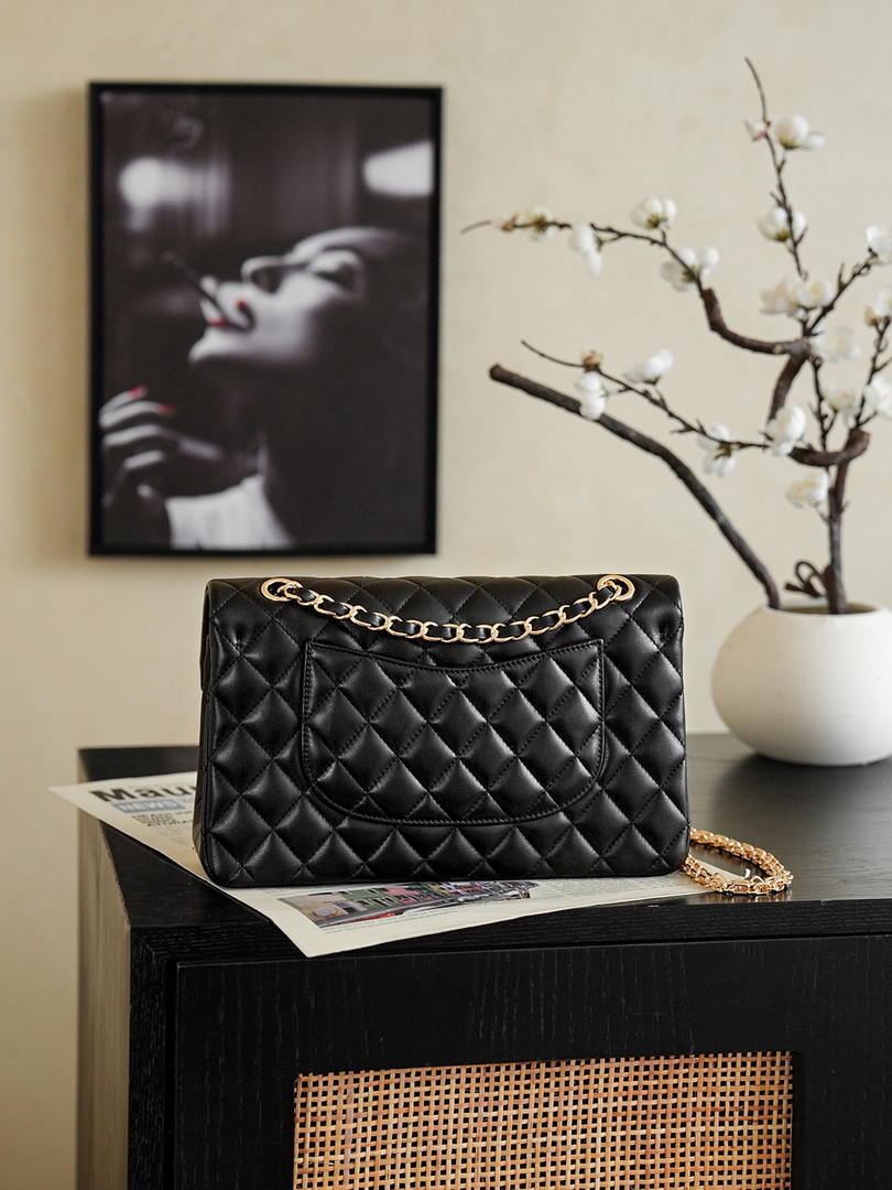 Chanel 26K Flap Classic 11.12 Handbag A01112  Lambskin Black