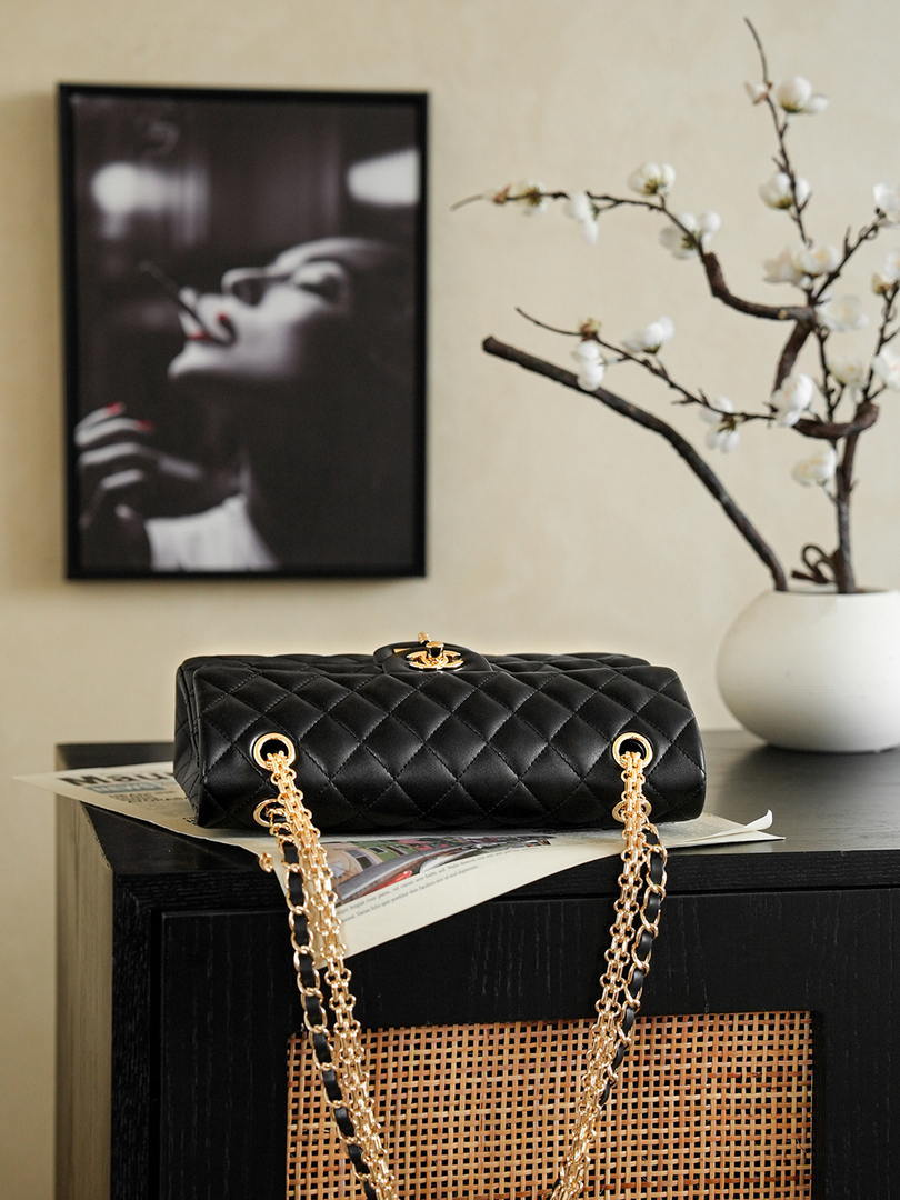 Chanel 26K Flap Classic 11.12 Handbag A01112  Lambskin Black