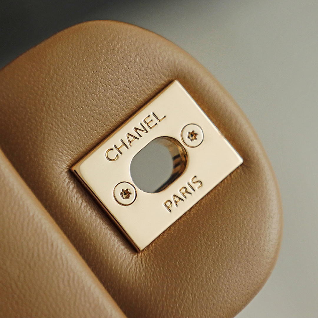Chanel 26K Flap Classic 11.12 Handbag A01112  Lambskin Tan