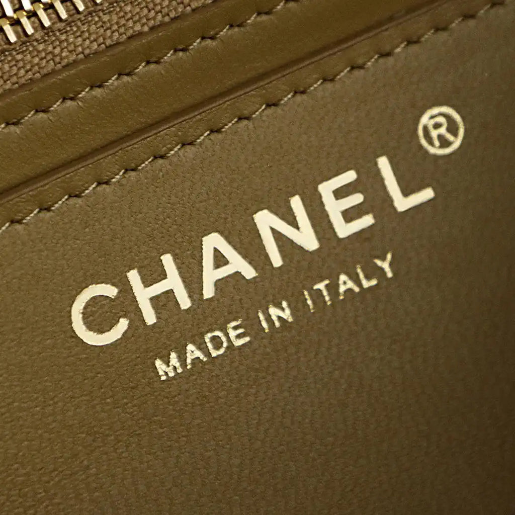 Chanel 26ss Matthieu Blazy Flap bag A00093 Brown suede