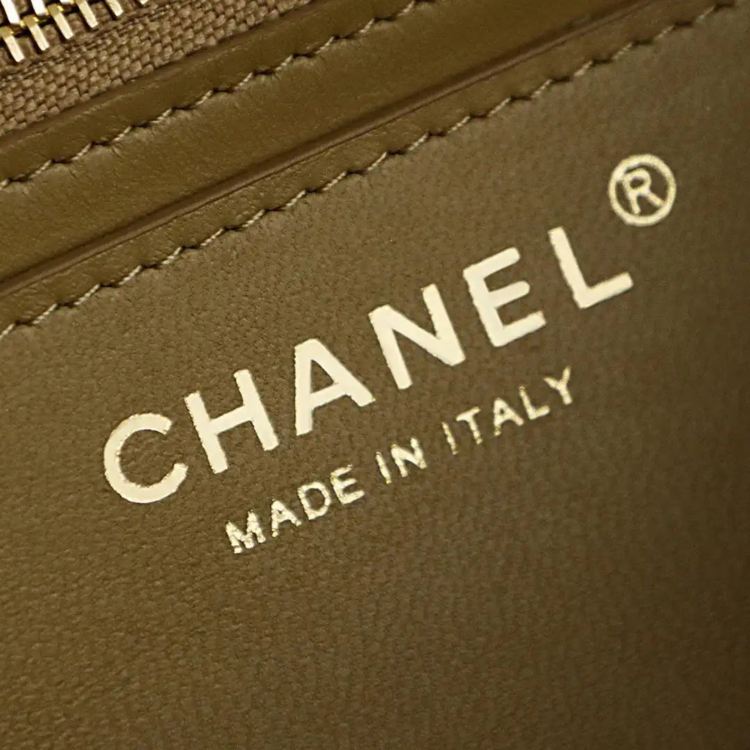 Chanel 26ss Matthieu Blazy Flap bag A00093 Brown suede