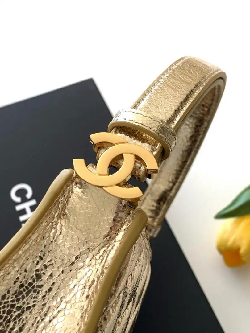 Chanel 26X AS6045 Hobo bag Lambskin Gold