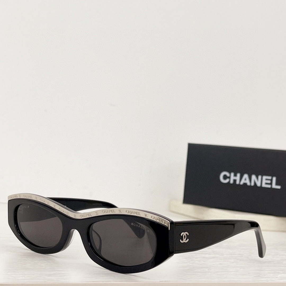 Chanel 5493 Rectangle Sunglasses C83094 - Default Title - View 1