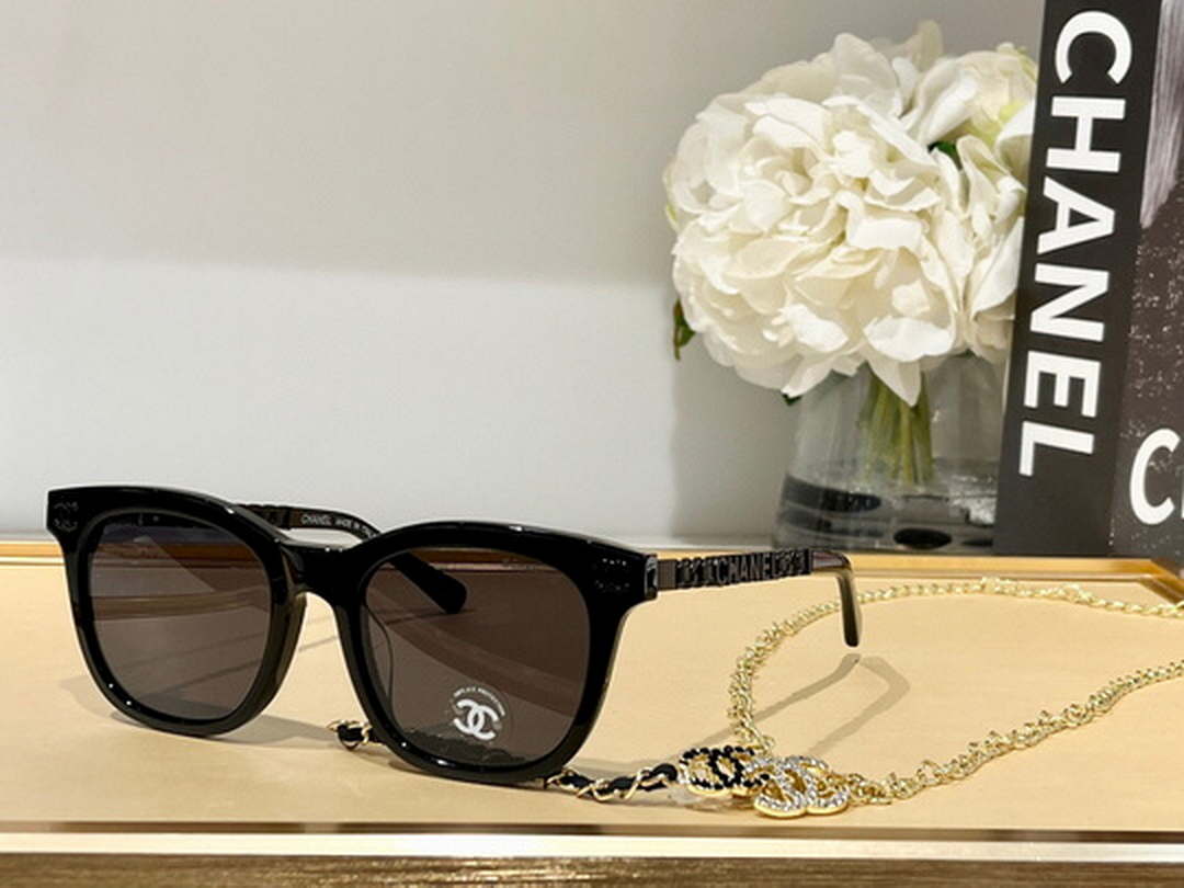 Chanel 5493 Rectangle Sunglasses C83095 - Default Title - View 1