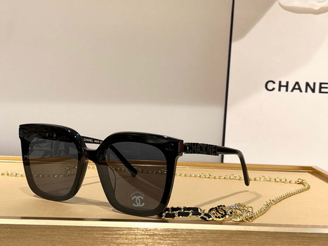Chanel 5493 Rectangle Sunglasses C83102 - Default Title - View 1