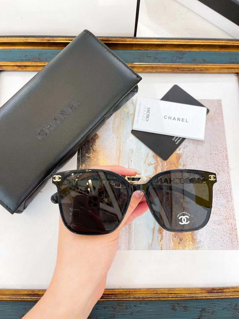 Chanel 5493 Rectangle Sunglasses C83104 - Default Title - View 1