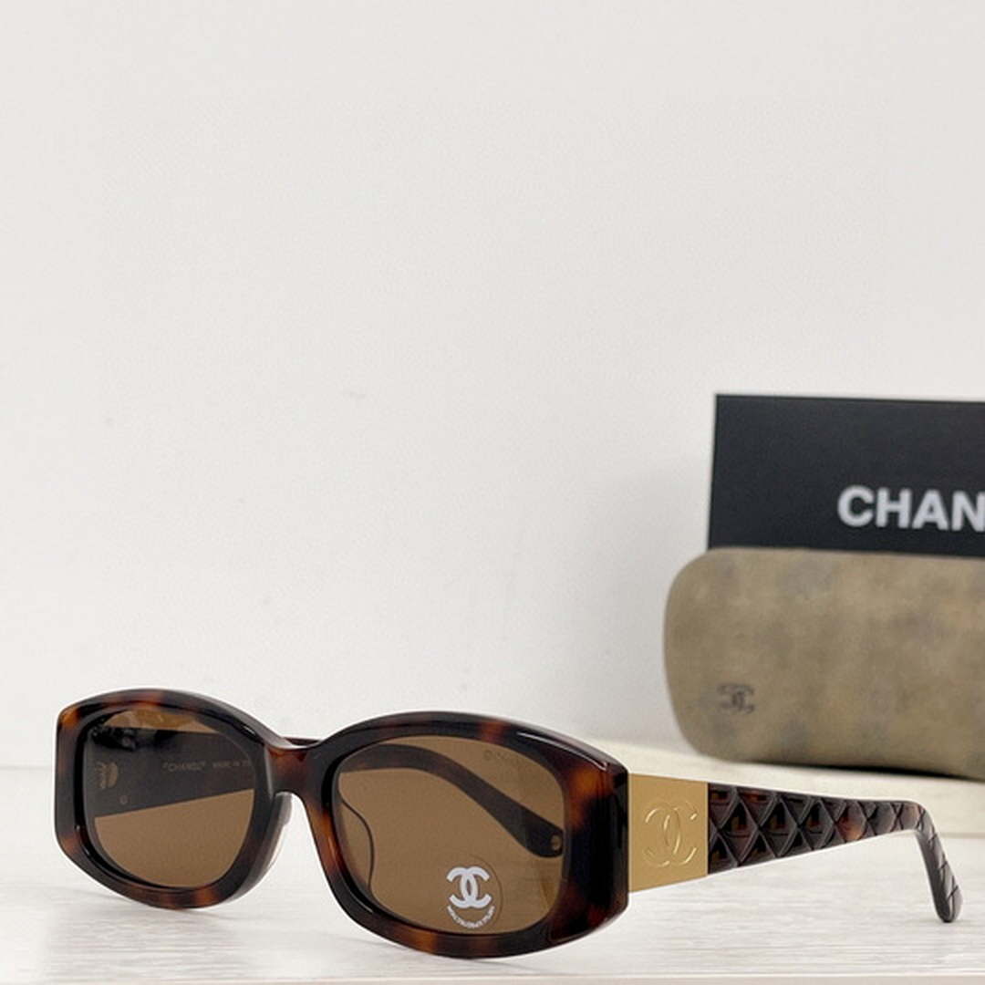 Chanel 5493 Rectangle Sunglasses C83107 - Default Title - View 1
