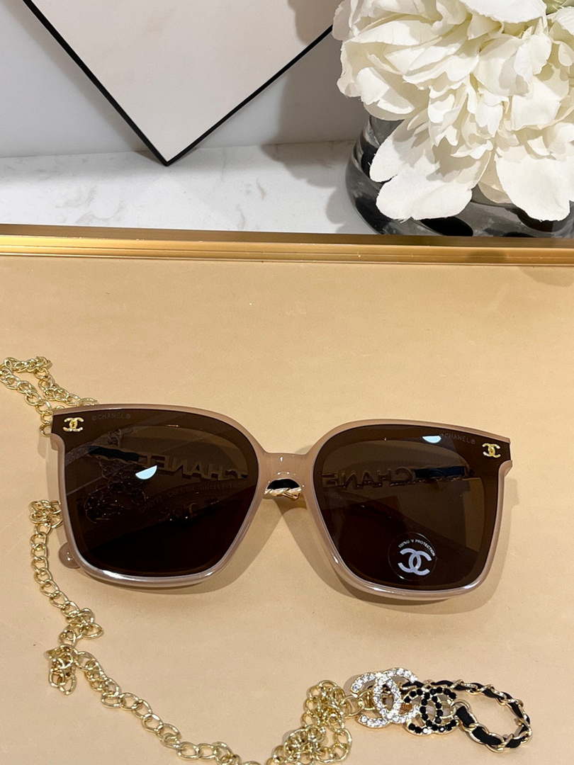 Chanel 5493 Rectangle Sunglasses C83109 - Default Title - View 1