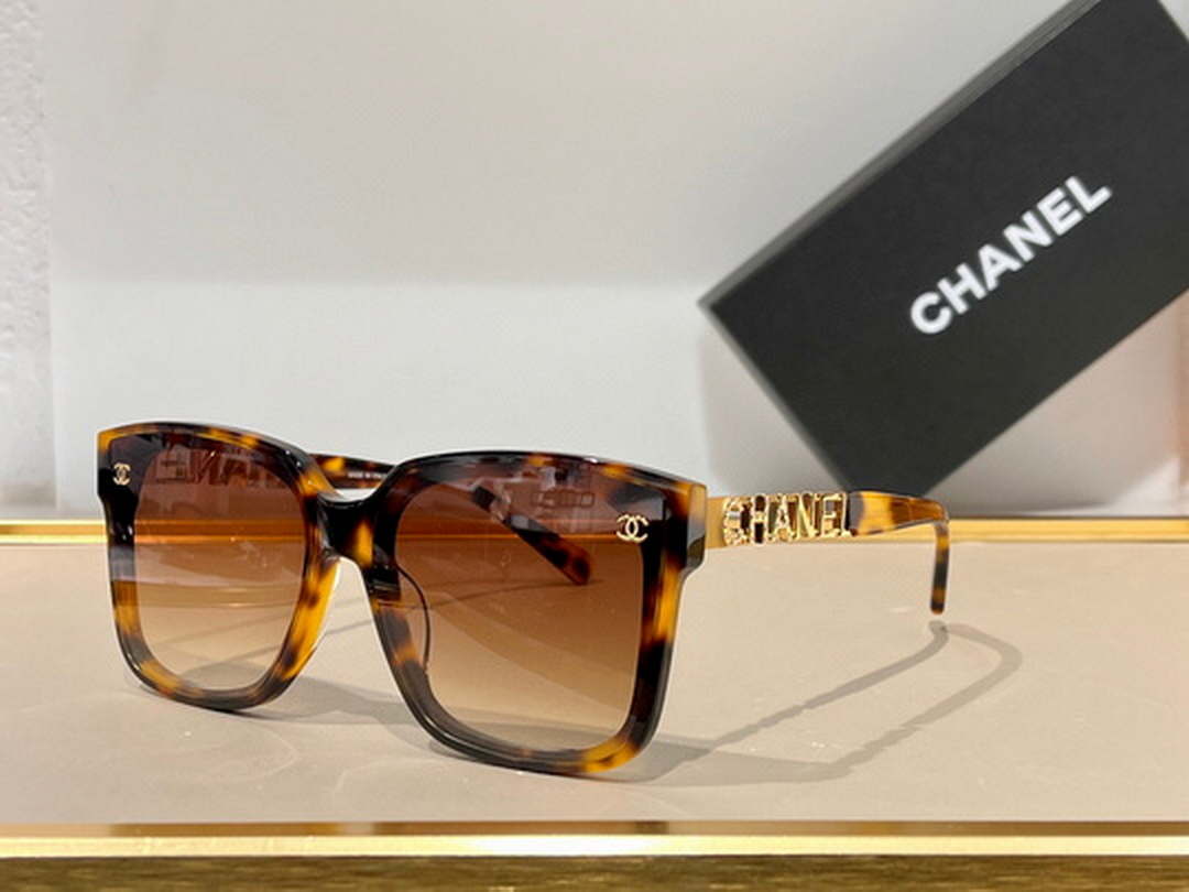 Chanel 5493 Rectangle Sunglasses C83116 - Default Title - View 1