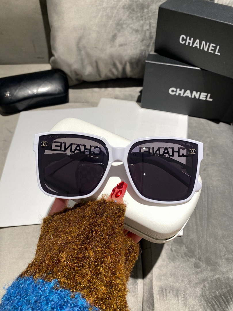 Chanel 5493 Rectangle Sunglasses C83122