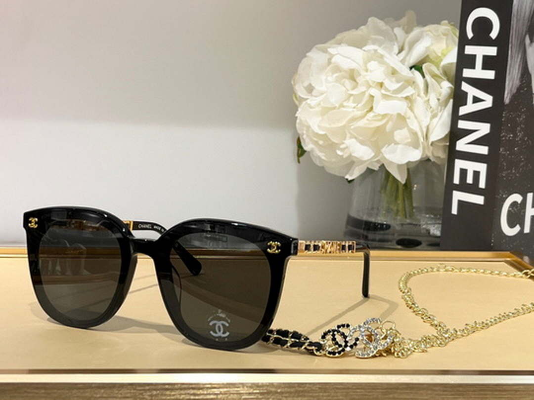 Chanel 5493 Rectangle Sunglasses C83125