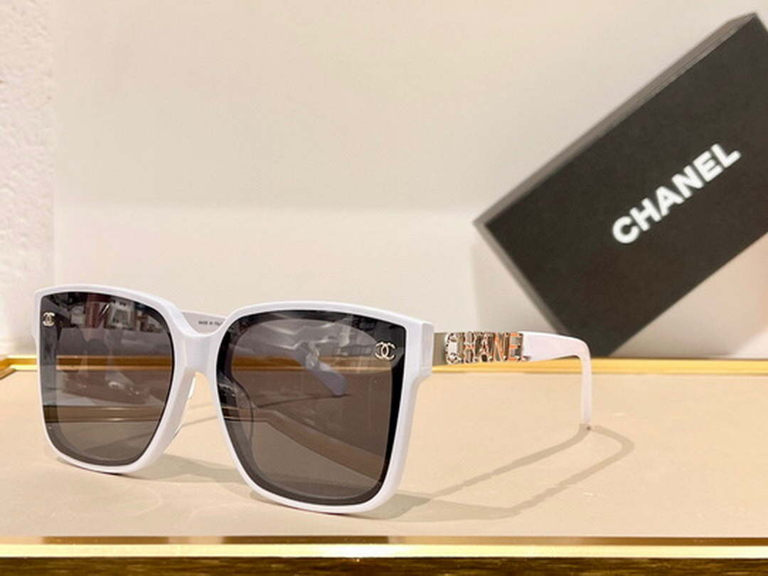 Chanel 5493 Rectangle Sunglasses C83127