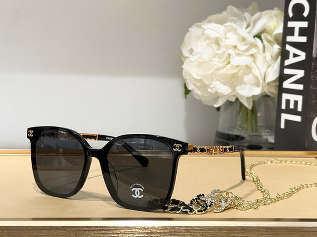 Chanel 5493 Rectangle Sunglasses C83129 - Default Title - View 1