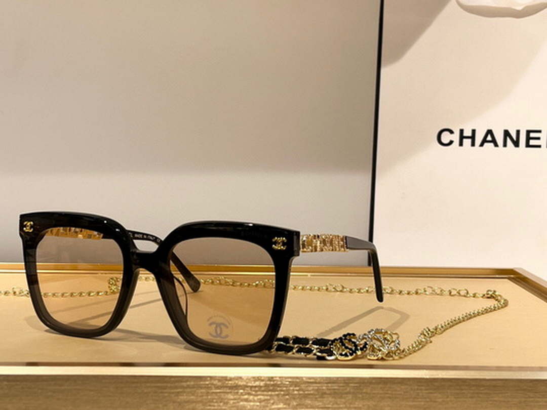 Chanel 5493 Rectangle Sunglasses C83132 - Default Title - View 1