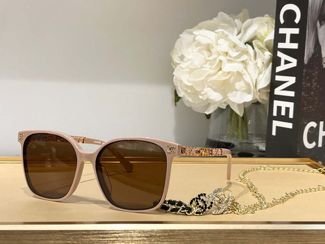 Chanel 5493 Rectangle Sunglasses C83134 - Default Title - View 1