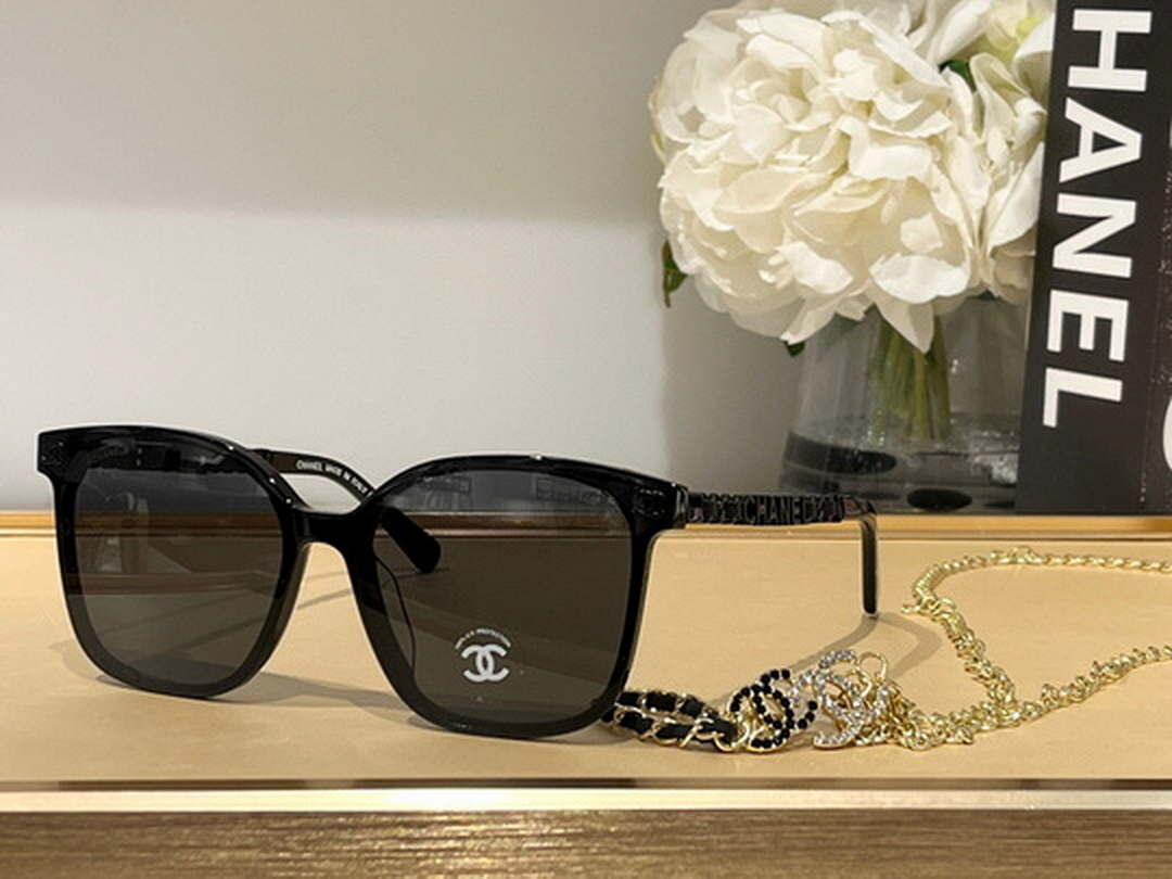 Chanel 5493 Rectangle Sunglasses C83135 - Default Title - View 1