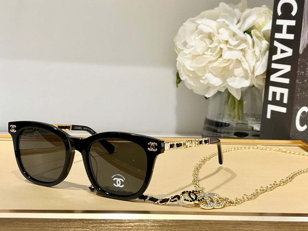 Chanel 5493 Rectangle Sunglasses C83139 - Default Title - View 1