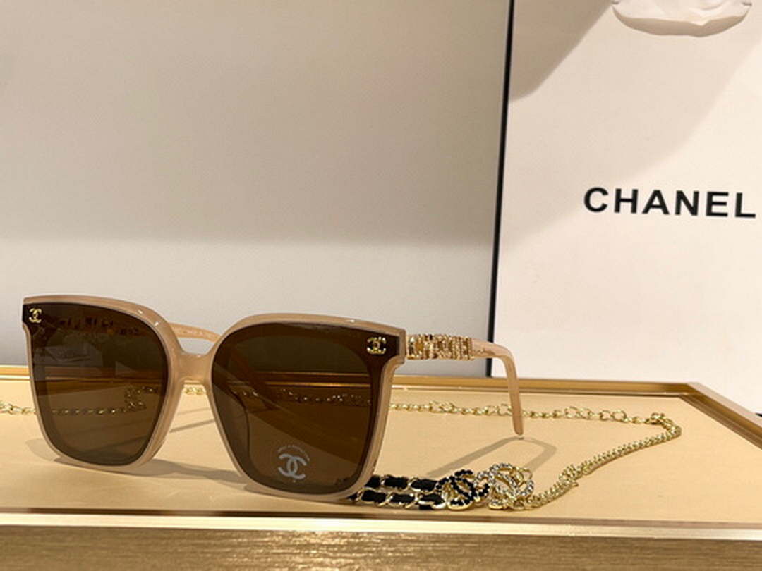 Chanel 5493 Rectangle Sunglasses C83145