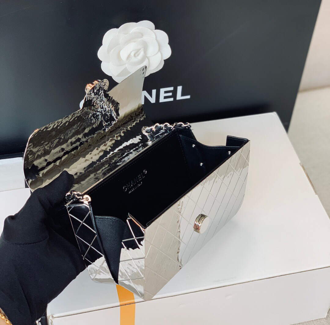 Chanel 99139 Chanel Evening Flap bag Lambskin Metal Silver