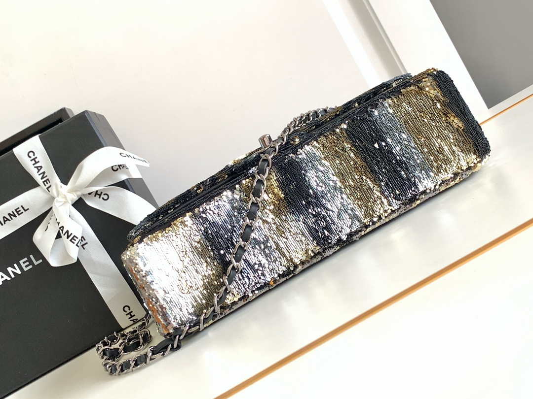 Chanel A01112 Flap Classic 11.12 Handbag 24S letter shape Black shiny sequin