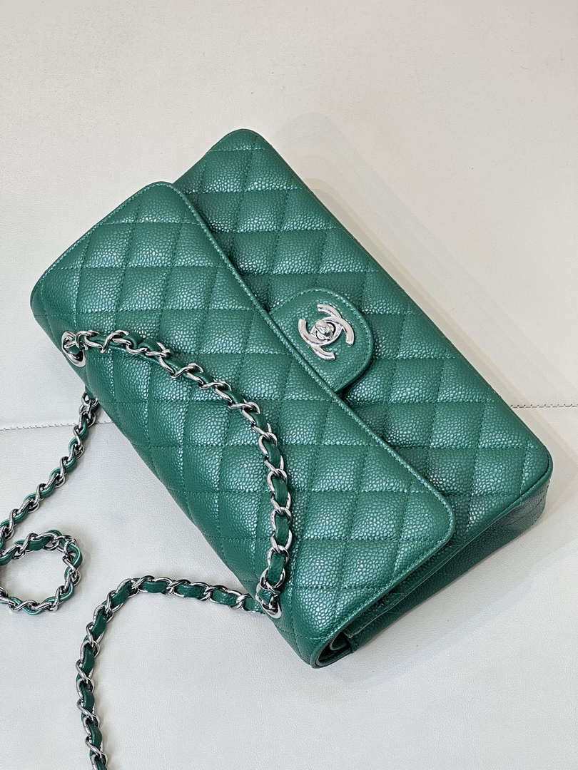 Chanel A01112 Flap Classic 11.12 Handbag Calfskin Sewing Edge Green