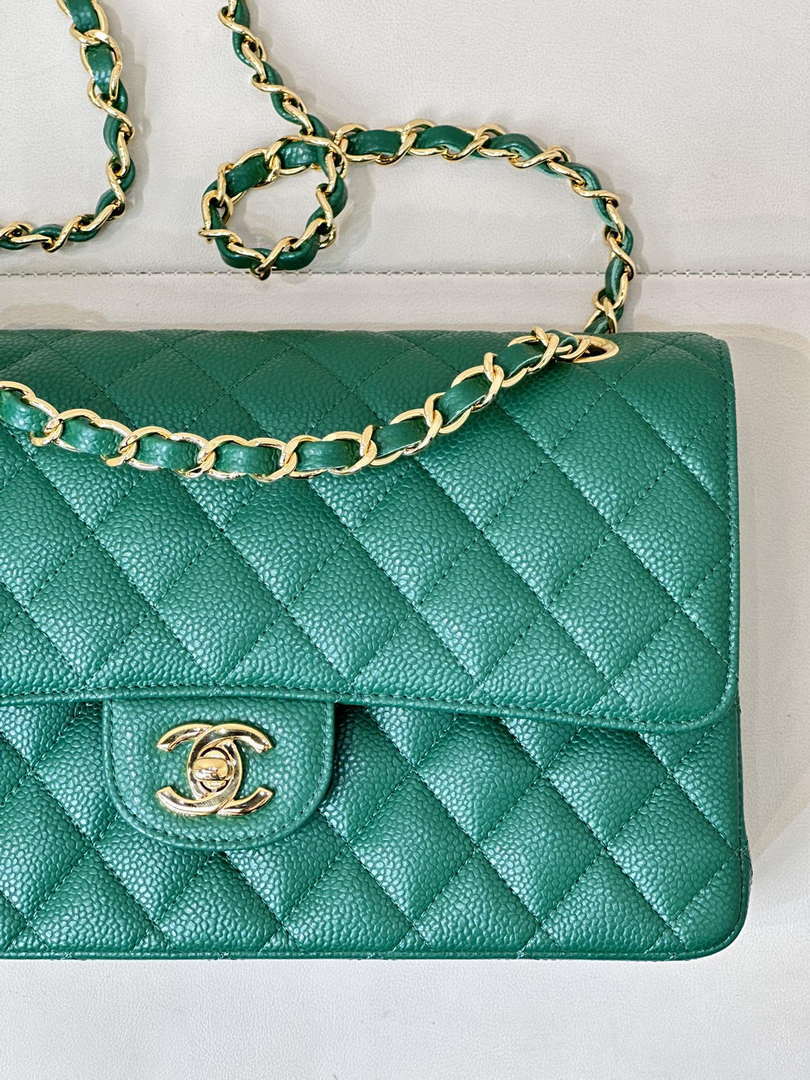 Chanel A01112 Flap Classic 11.12 Handbag Calfskin Sewing Edge Green - Gold - View 11