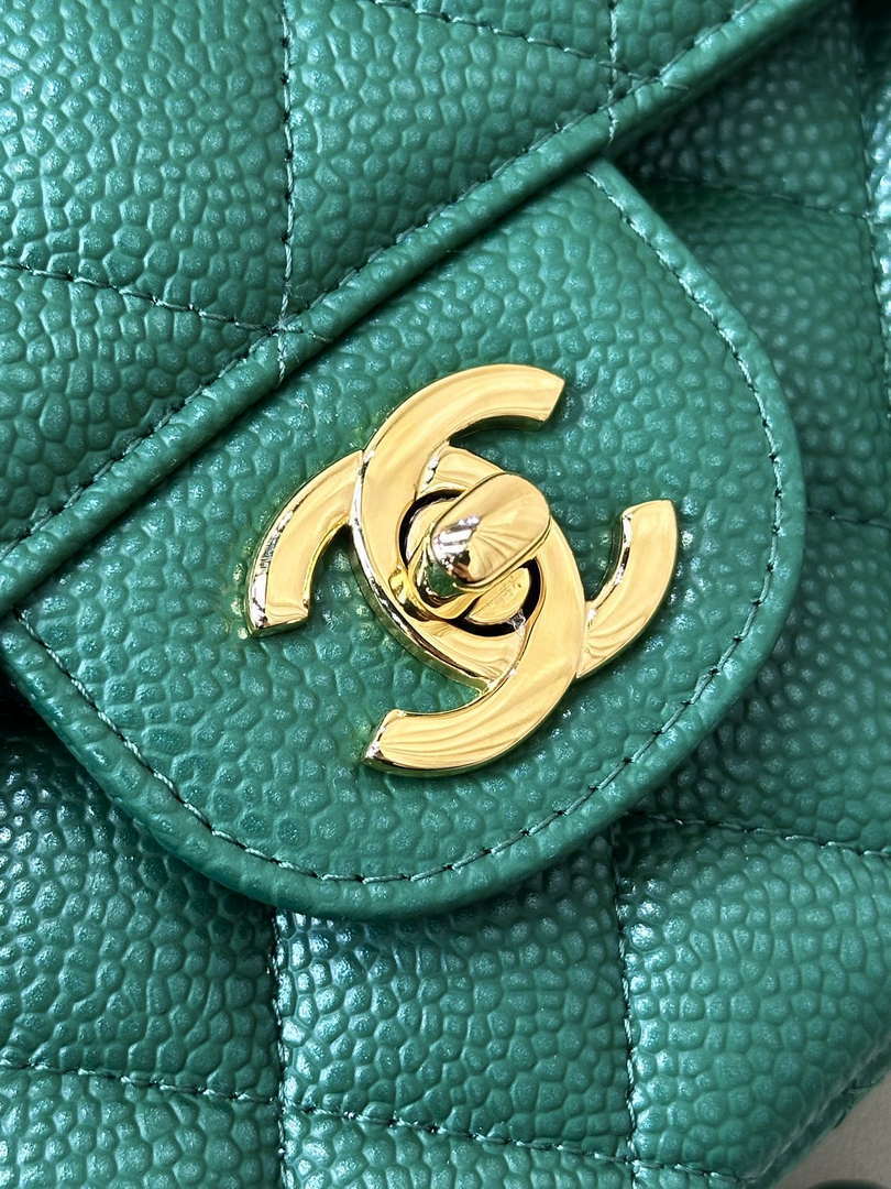 Chanel A01112 Flap Classic 11.12 Handbag Calfskin Sewing Edge Green