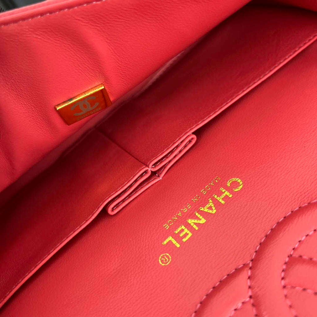 Chanel A01112 Flap Classic 11.12 Handbag Grained Calfskin & Gold-Tone Metal Red