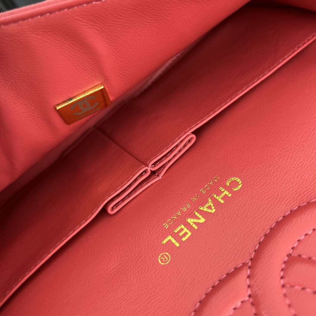 Chanel A01112 Flap Classic 11.12 Handbag Grained Calfskin & Gold-Tone Metal Red