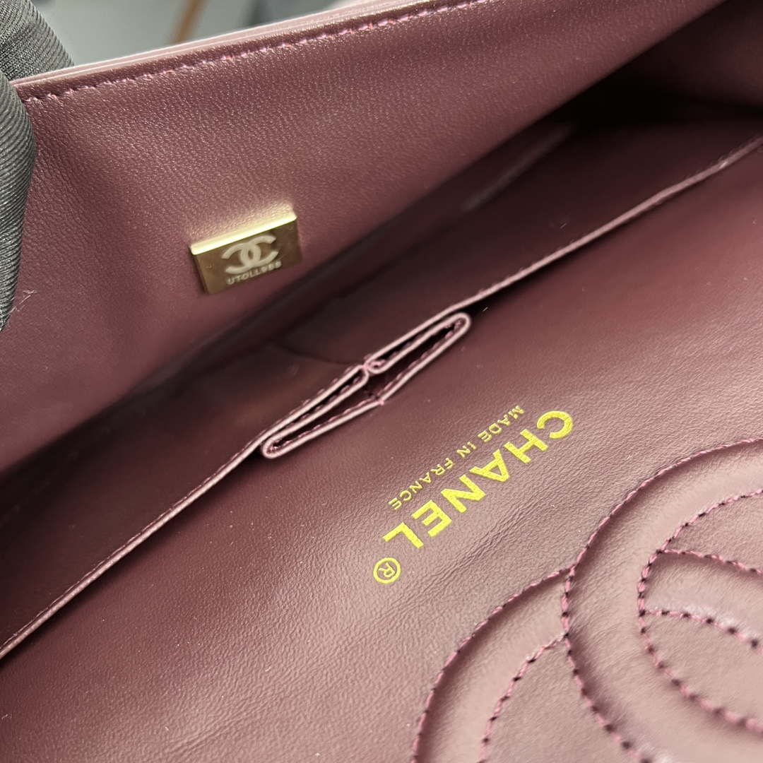 Chanel A01112 Flap Classic 11.12 Handbag Grained Calfskin & Gold-Tone Metal wine Red