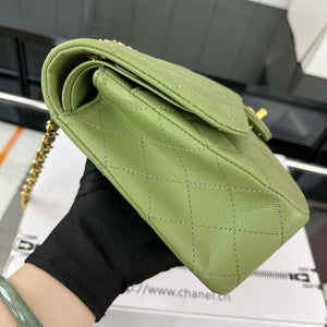 Chanel A01112 Flap Classic 11.12 Handbag Grained Calfskin & Gold-Tone Metal Green - Default Title - View 4