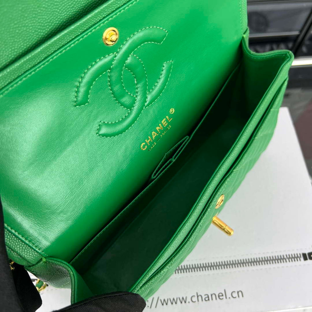 Chanel A01112 Flap Classic 11.12 Handbag Grained Calfskin & Gold-Tone Metal Kelly Green