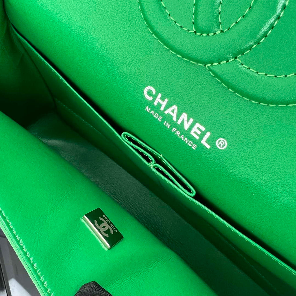 Chanel A01112 Flap Classic 11.12 Handbag Grained Calfskin & Silver-Tone Metal Kelly Green