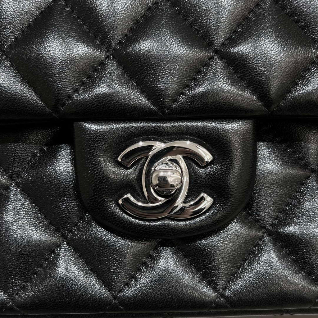 Chanel A01112 Flap Classic 11.12 Handbag Haas Lambskin & Gold-Tone Metal Black