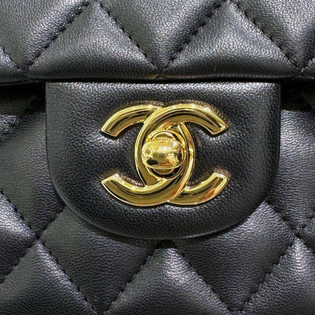 Chanel A01112 Flap Classic 11.12 Handbag Haas Lambskin & Gold-Tone Metal Black