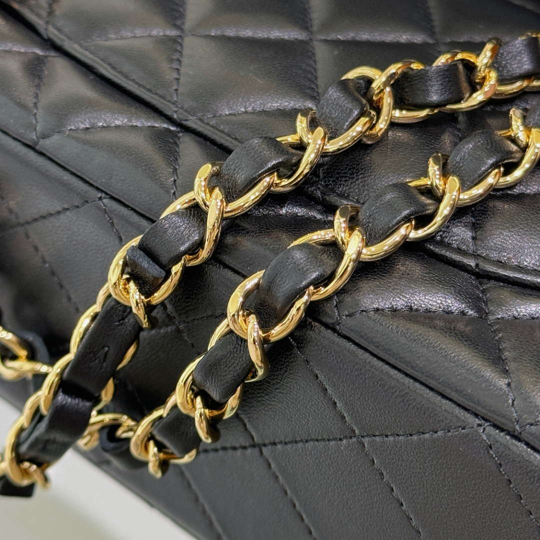 Chanel A01112 Flap Classic 11.12 Handbag Haas Lambskin & Gold-Tone Metal Black