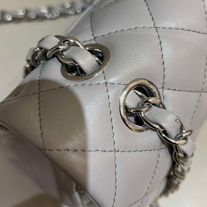 Chanel A01112 Flap Classic 11.12 Handbag Haas Lambskin & Gold-Tone Metal Light Gray - Light Gold - View 5