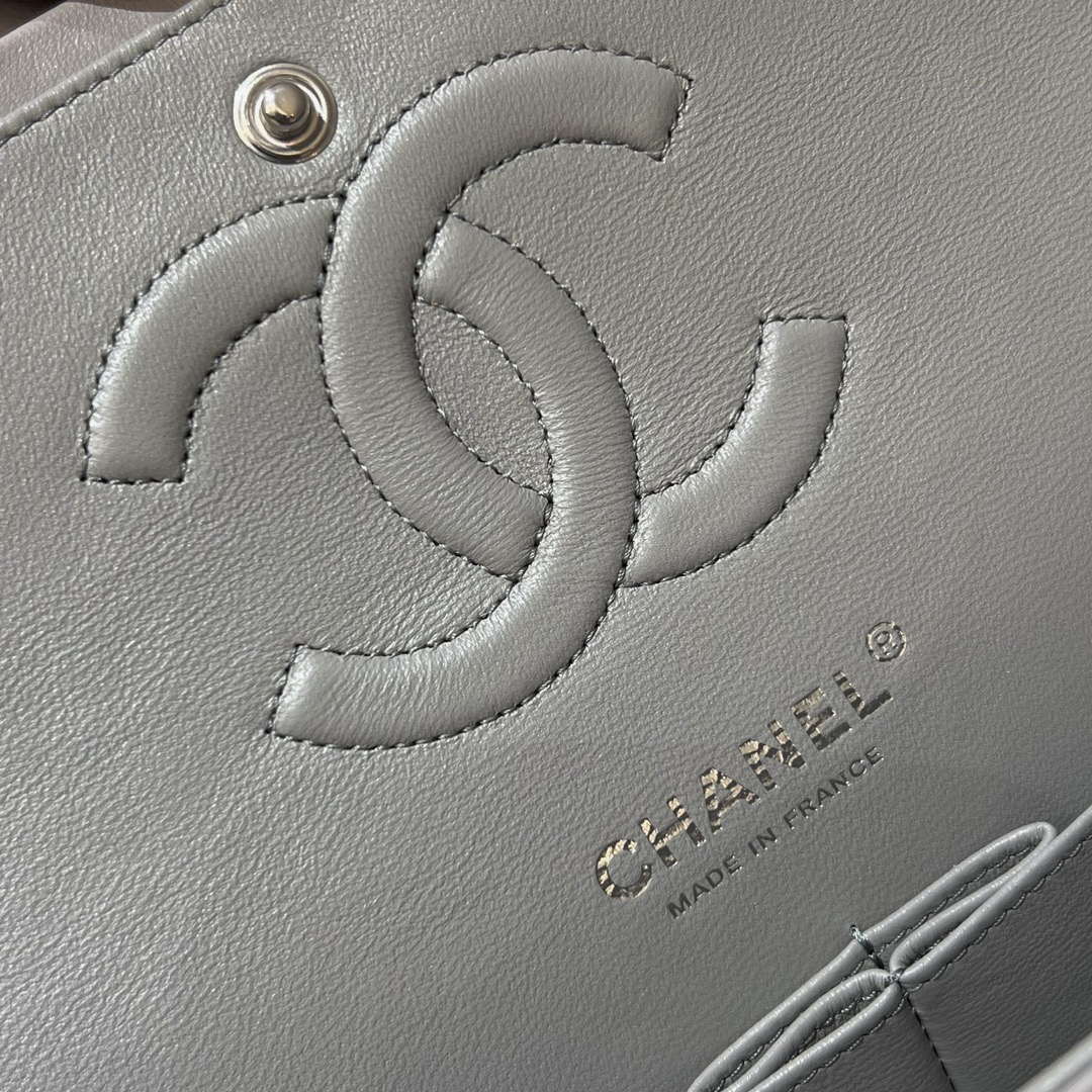 Chanel A01112 Flap Classic 11.12 Handbag Haas Lambskin & Gold-Tone Metal Light Gray - Light Gold - View 8