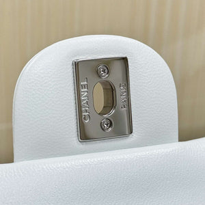 Chanel A01112 Flap Classic 11.12 Handbag Haas Lambskin & Gold-Tone Metal White - Light Gold - View 17