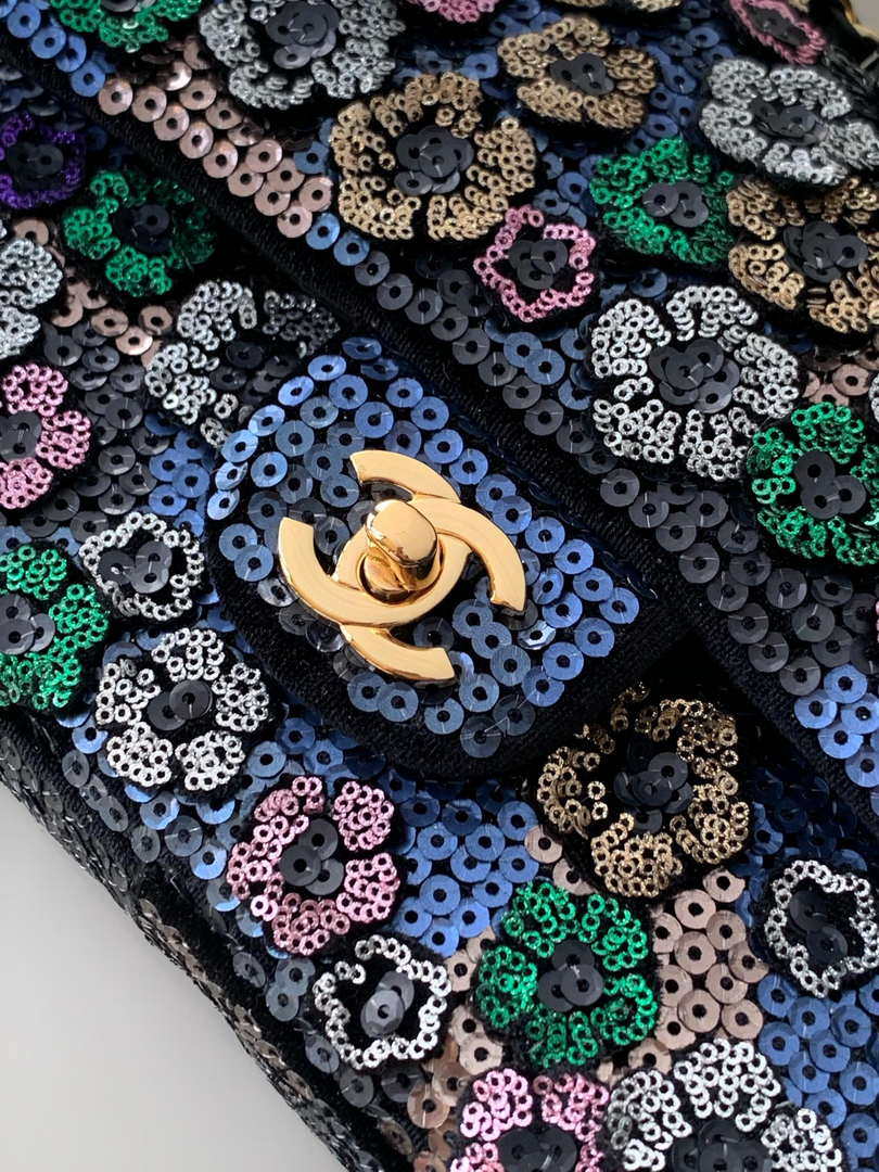 Chanel A01112 Flap Classic 11.12 Handbag High-end handmade embroidery Sequined