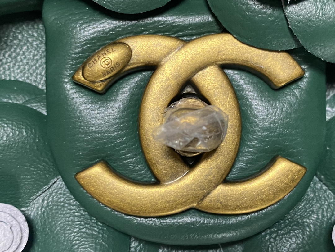 Chanel A01112 Flap Classic 11.12 Handbag Lambskin Camellia Series Green
