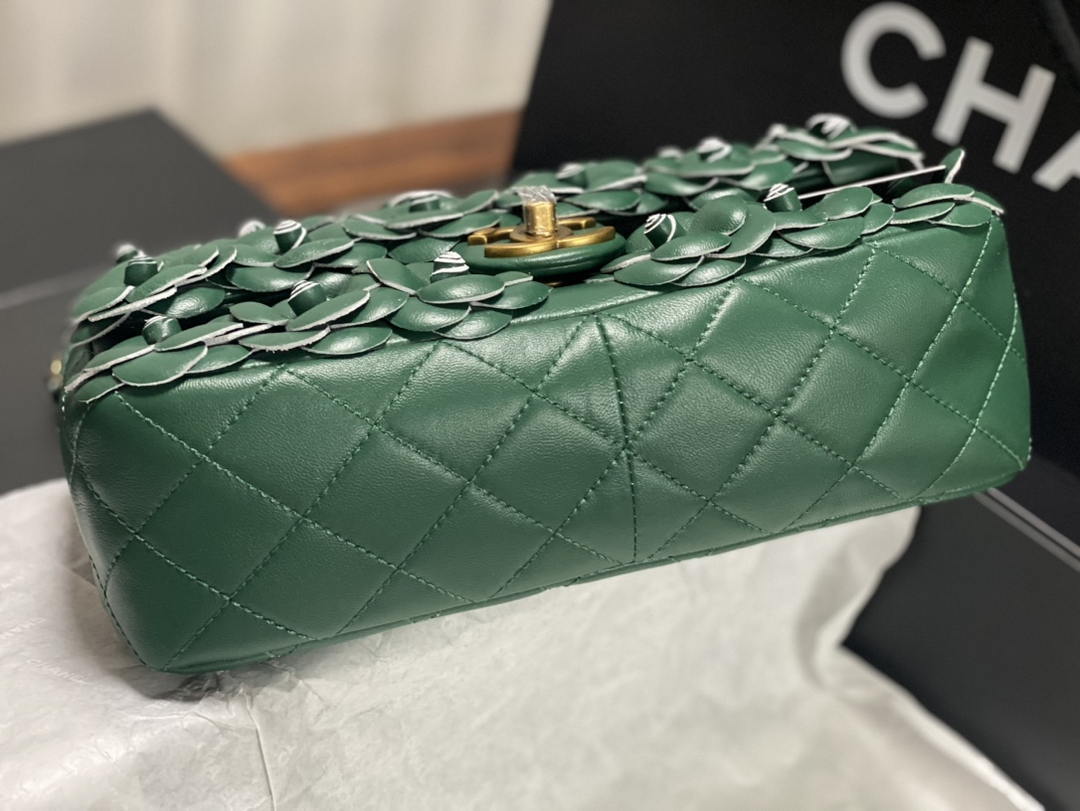 Chanel A01112 Flap Classic 11.12 Handbag Lambskin Camellia Series Green