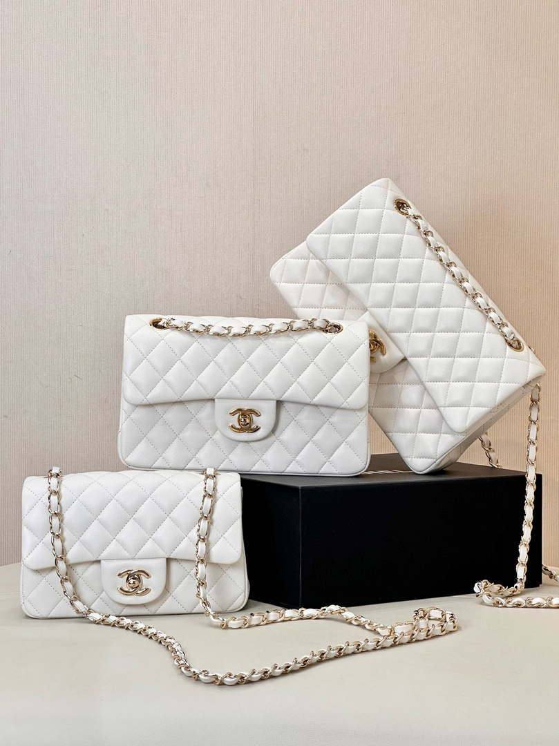 Chanel A01112 Flap Classic 11.12 Handbag Lambskin & Gold-Tone Metal White - Default Title - View 2