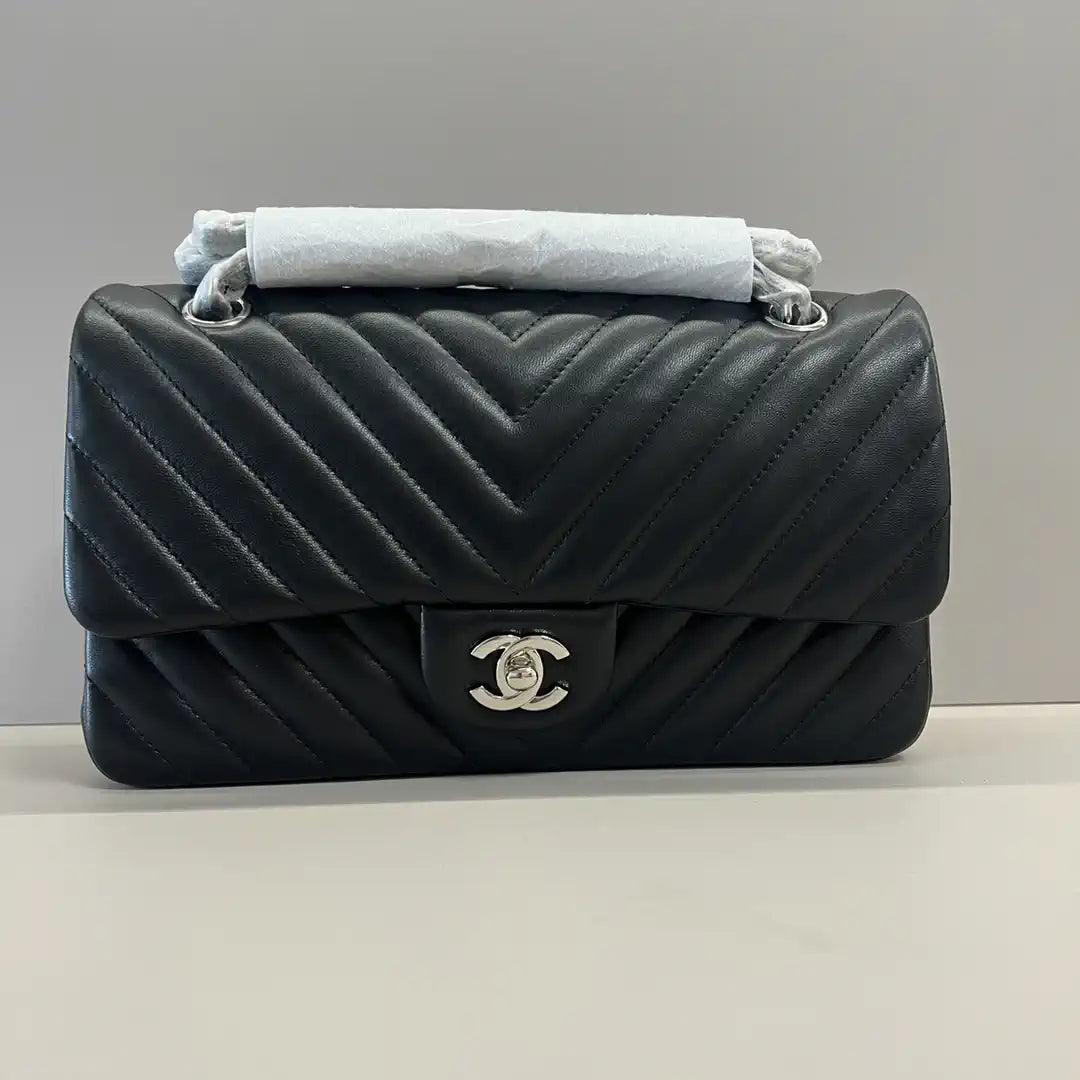 Chanel A01112 Flap Classic 11.12 Handbag Lambskin Black V grid