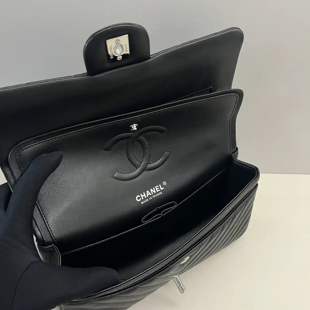 Chanel A01112 Flap Classic 11.12 Handbag Lambskin Black V grid