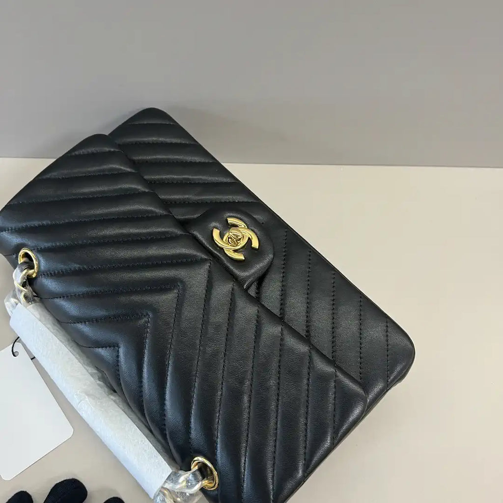 Chanel A01112 Flap Classic 11.12 Handbag Lambskin Black V grid