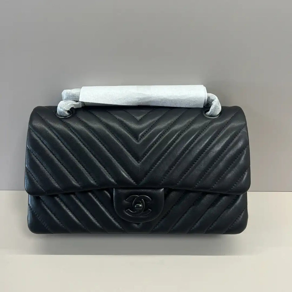 Chanel A01112 Flap Classic 11.12 Handbag Lambskin Black V