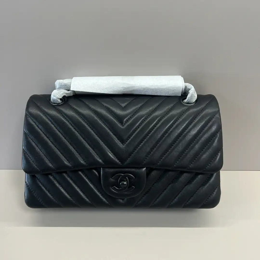 Chanel A01112 Flap Classic 11.12 Handbag Lambskin Black V