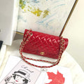 Chanel A01112 Flap Classic 11.12 Handbag Patent leather Red - Gold - View 1