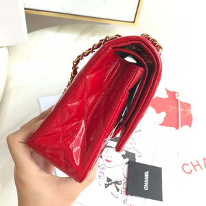 Chanel A01112 Flap Classic 11.12 Handbag Patent leather Red - Gold - View 4